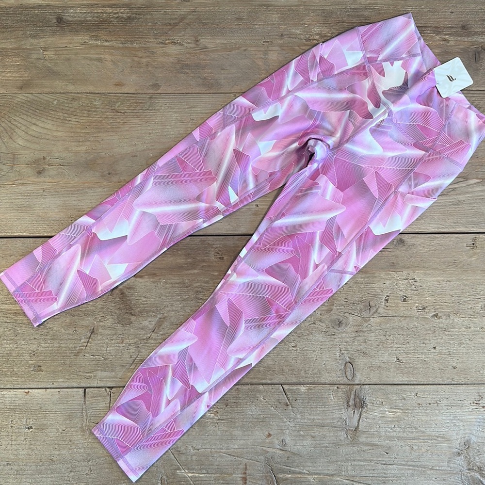 NWT- Fabletics PureLuxe High-Waisted Pocket 7/8 Leggings -RUN LINES (24”) New!!